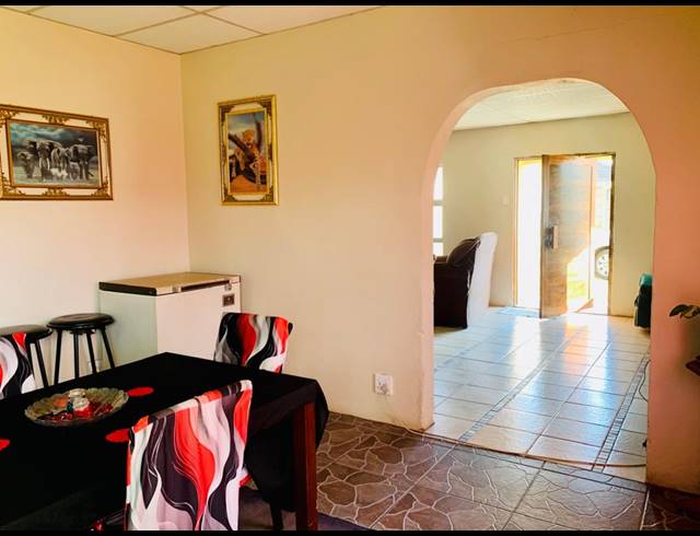 4 BEDROOM HOUSE FOR SALE IN RENSBURG